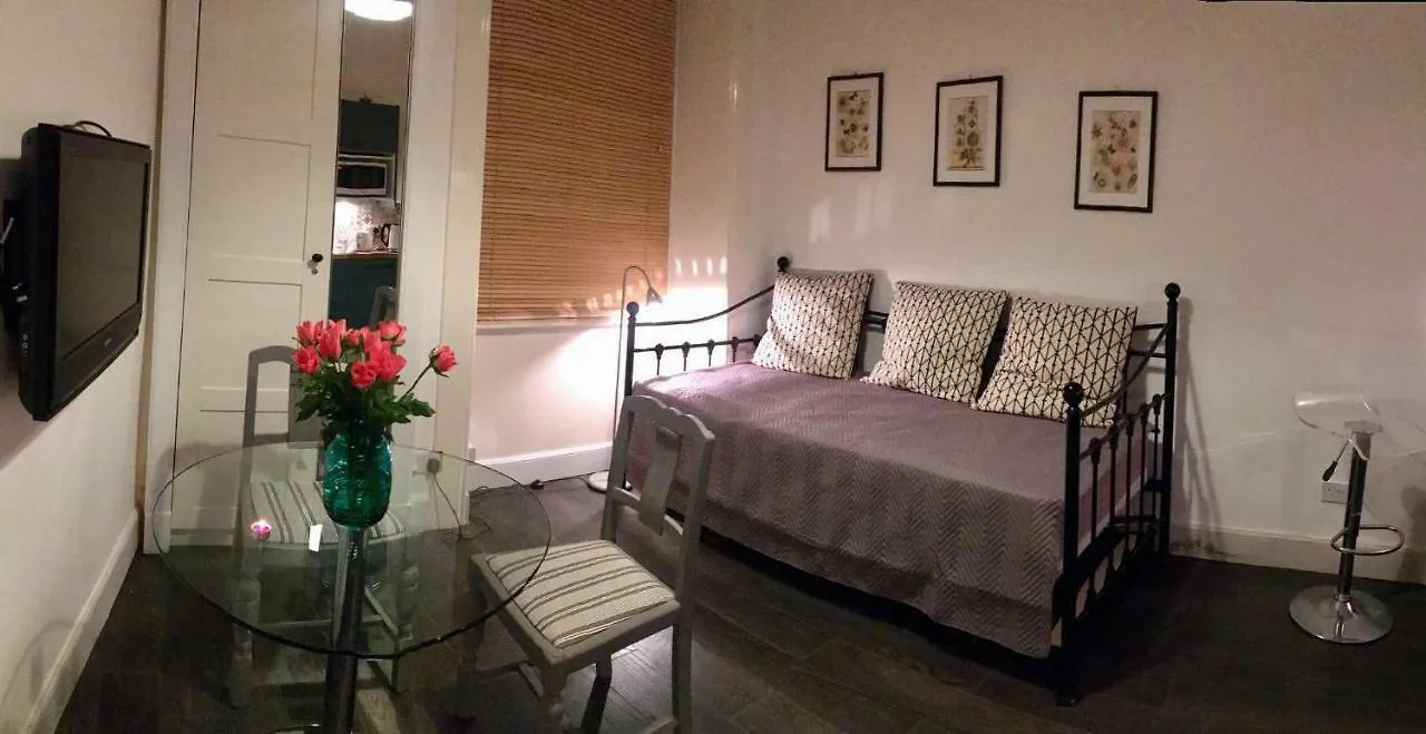 Goodtime Edinburgh Apartment